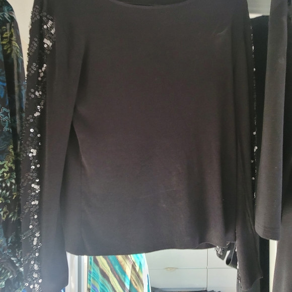 Dawn's Dresses - Picture 8 of 16